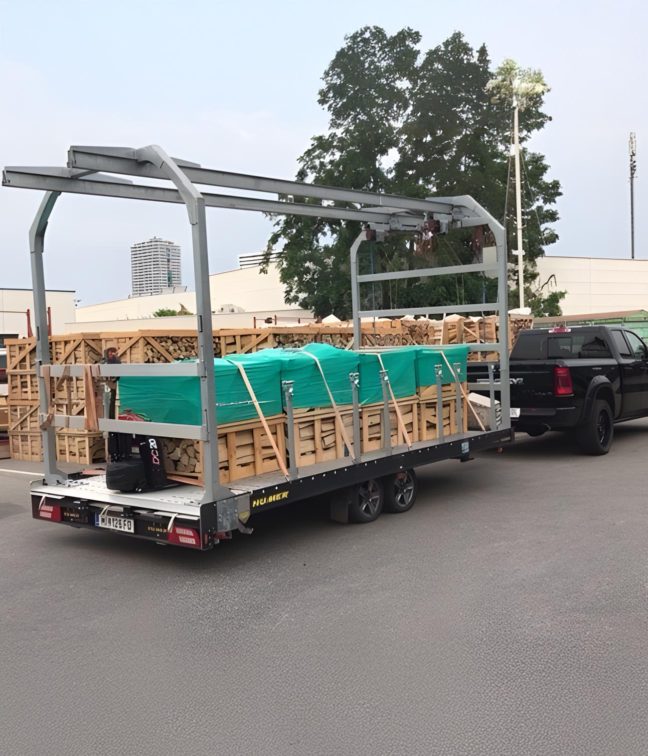 woodbag-35-t-anhaenger-mit-kranaufbau-produkt-bild-2